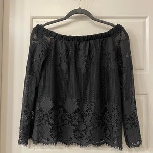 Gray lace off the should size small top